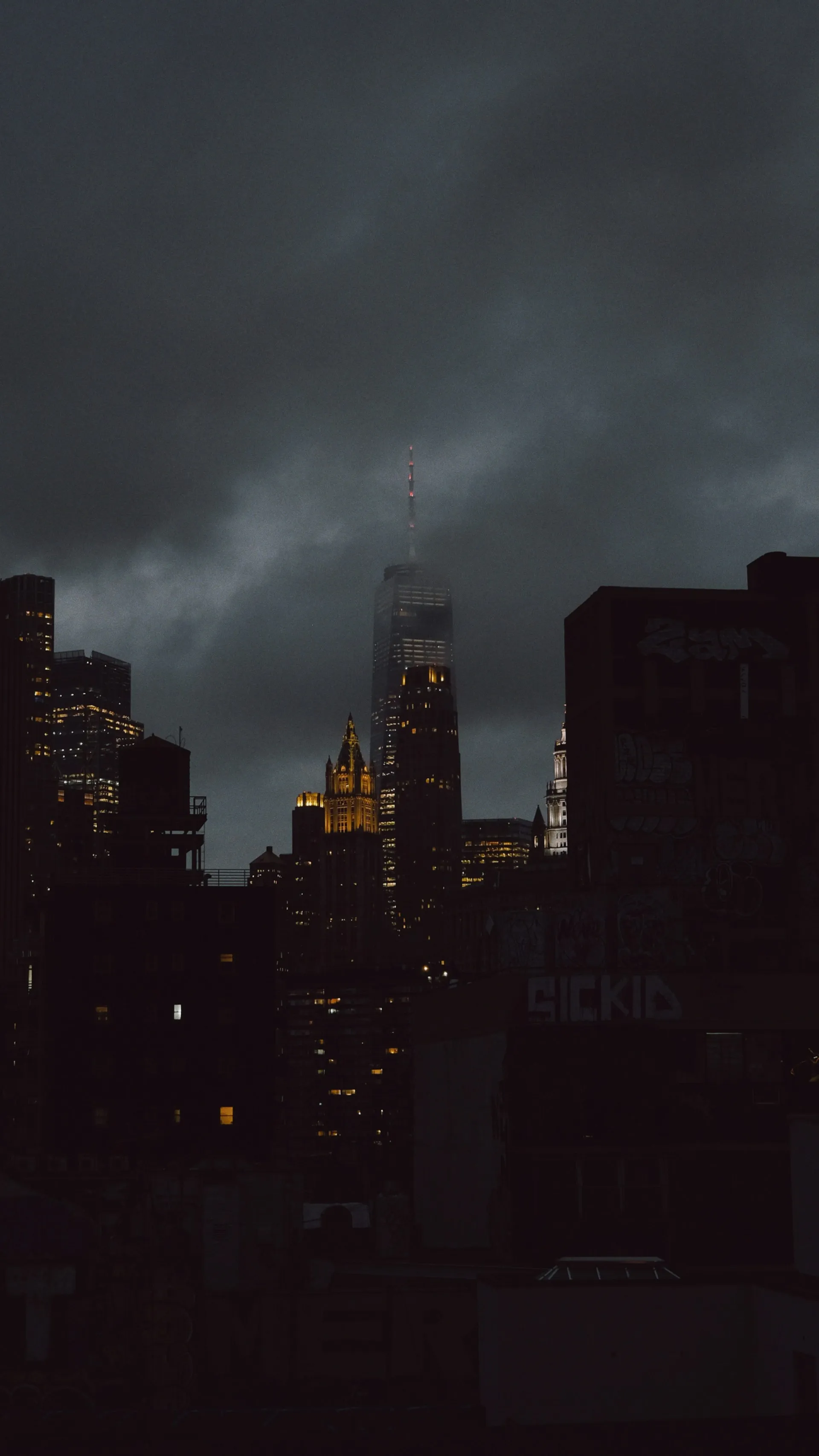 New York City skyline at night — US market entry for European companies